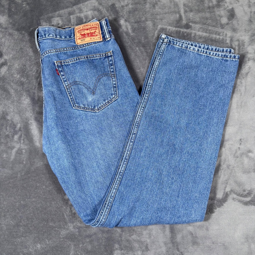 Levis 505 Regular Fit Straight Leg Jeans Mens 36x34 Medium Wash Blue Denim